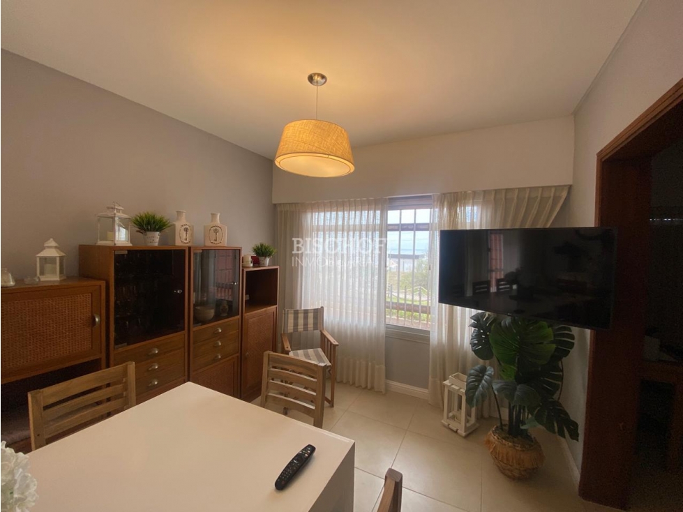 EXCELENTE DEPARTAMENTO DE 4 AMBIENTES FRENTE AL MAR CON COCHERA — foto 4