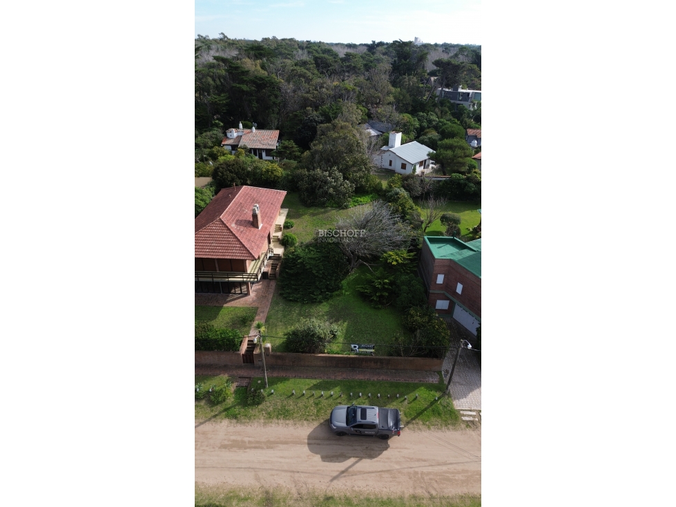 EXCELENTE TERRENO MULTIFAMILIAR EN BARRIO NORTE, VILLA GESELL — foto 3