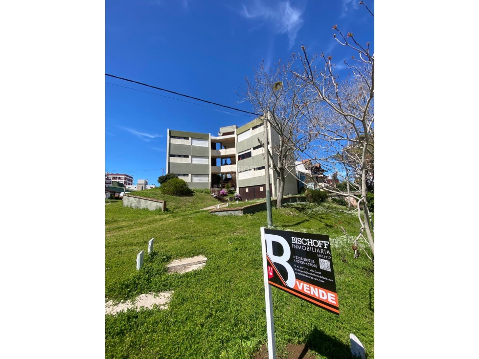 DEPARTAMENTO DE 2 AMBIENTES CON COCHERA — foto 2