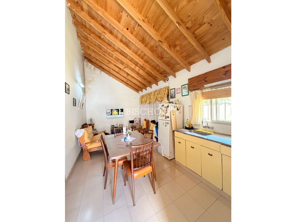 CASA 3 AMBIENTES. IDEAL VIVIENDA PERMANENTE. TODOS LOS SERVICIOS! — foto 6