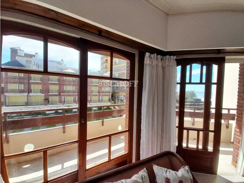 DEPARTAMENTO DE 2 AMBIENTES CON VISTA AL MAR Y COCHERA — foto 5