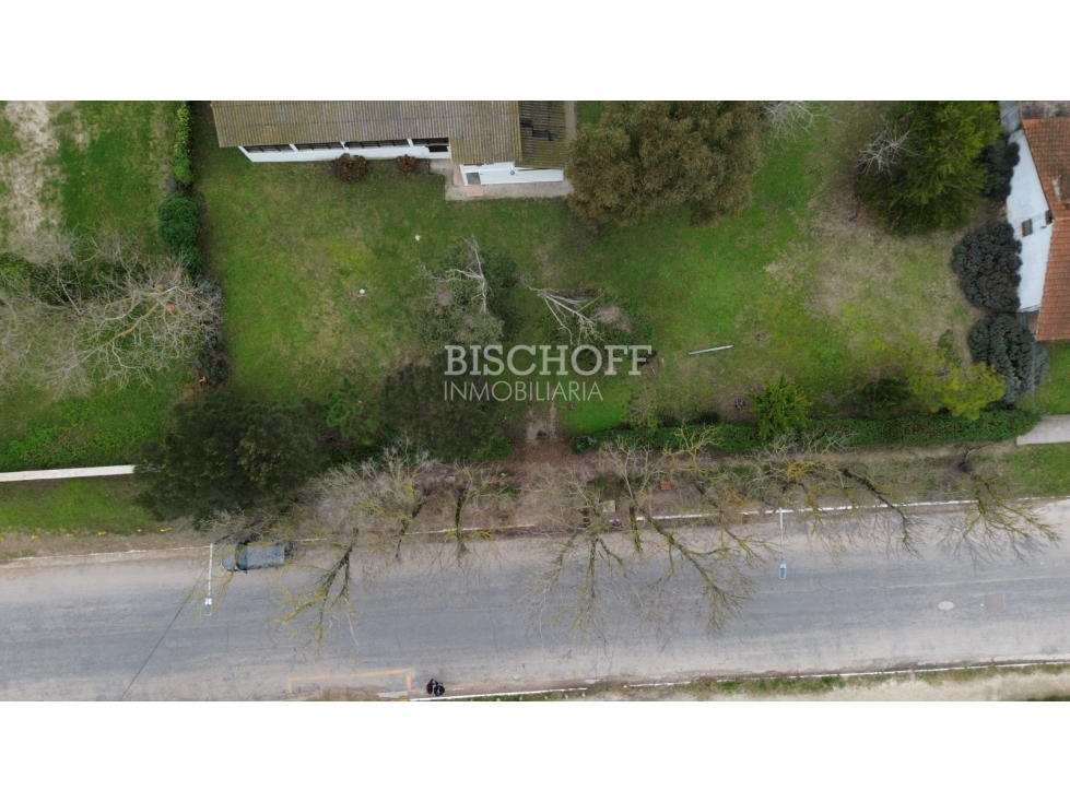 VENTA EN BLOCK DE TERRENO MULTIFAMILIAR + CHALET Y 2 DEPARTAMENTOS - 2