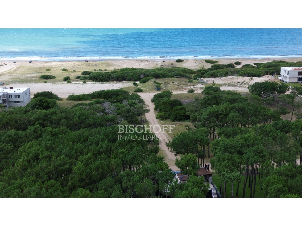 VENTA DE LOTE PREMIUN SOBRE 2da LINEA DE MAR VILLAROBLES - 4