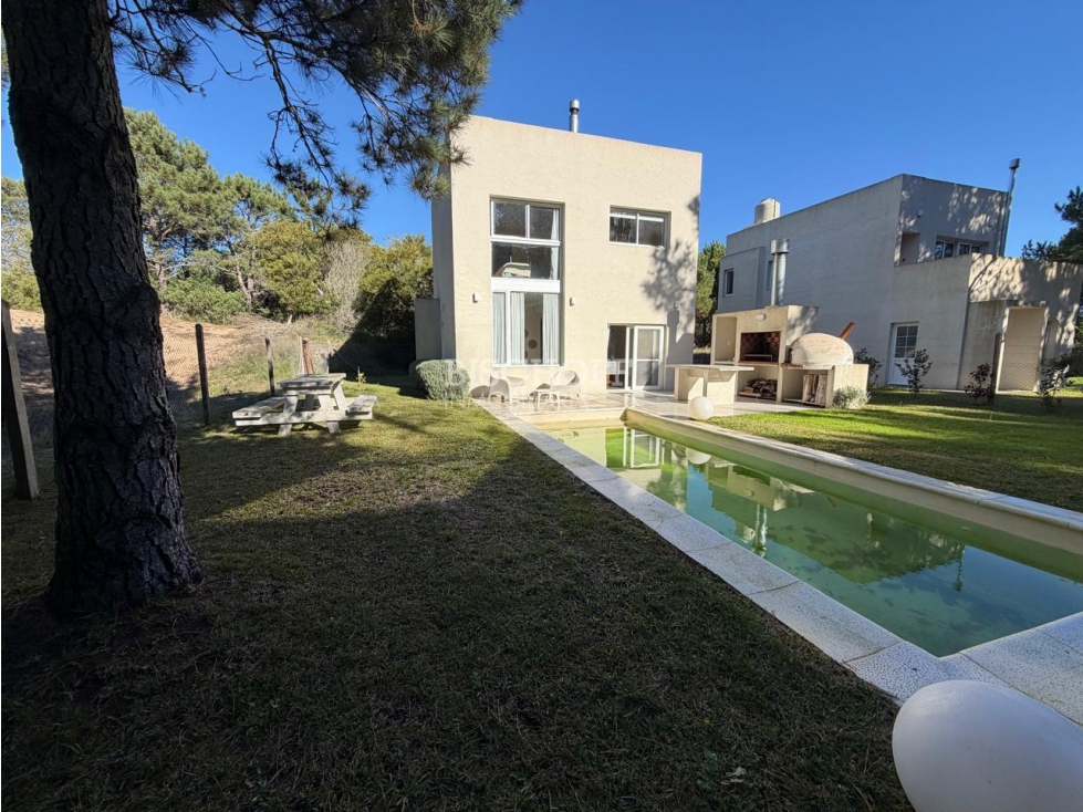 EXCELENTE CASA DE 4 AMBIENTES, LAS GAVIOTAS - 1