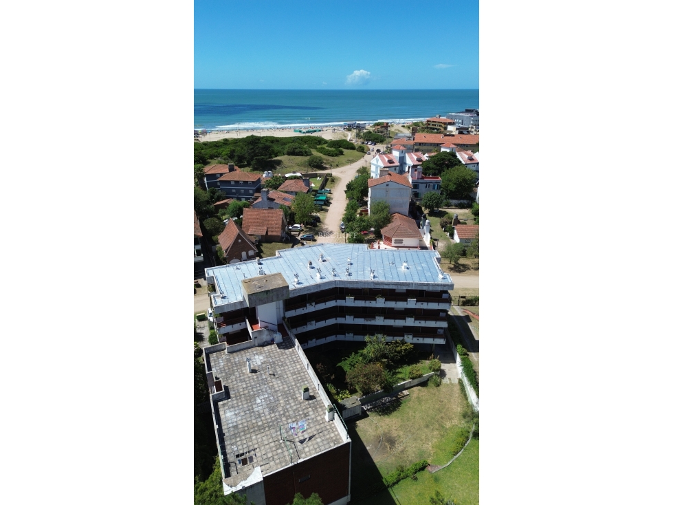 DEPARTAMENTO DE 2 AMBIENTES CON BALCON - 2