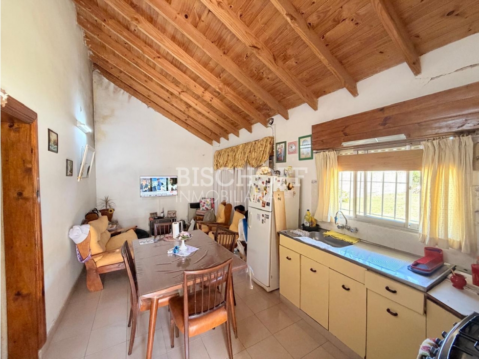 CASA 3 AMBIENTES. IDEAL VIVIENDA PERMANENTE. TODOS LOS SERVICIOS! — foto 5