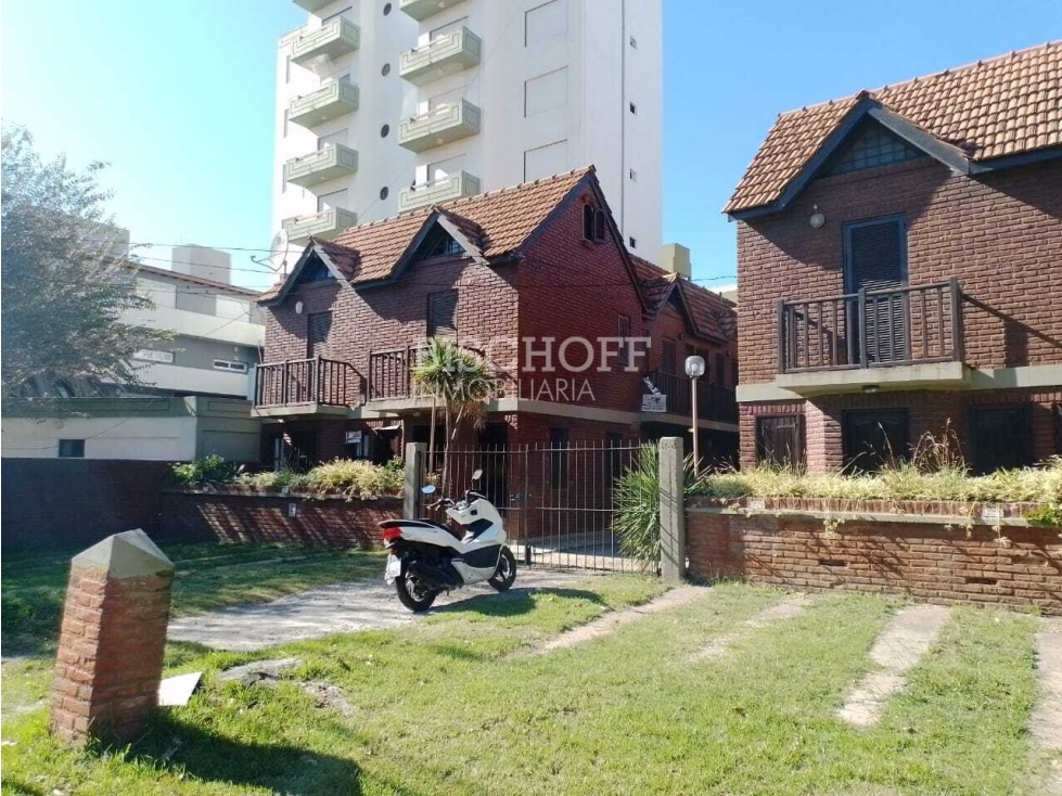 DUPLEX DE 2 AMBIENTES Y MEDIO, CON PATIO Y PARRILLA A 100 MTRS DEL MAR — foto 2