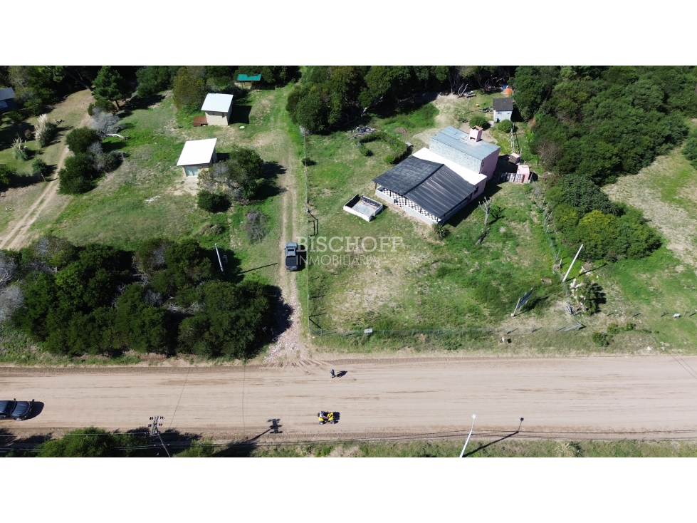 EXCELENTE TERRENO COMERCIAL EN ESQUINA SOBRE AVENIDA PRINCIPAL — foto 4