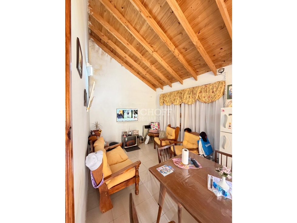 CASA 3 AMBIENTES. IDEAL VIVIENDA PERMANENTE. TODOS LOS SERVICIOS! — foto 3