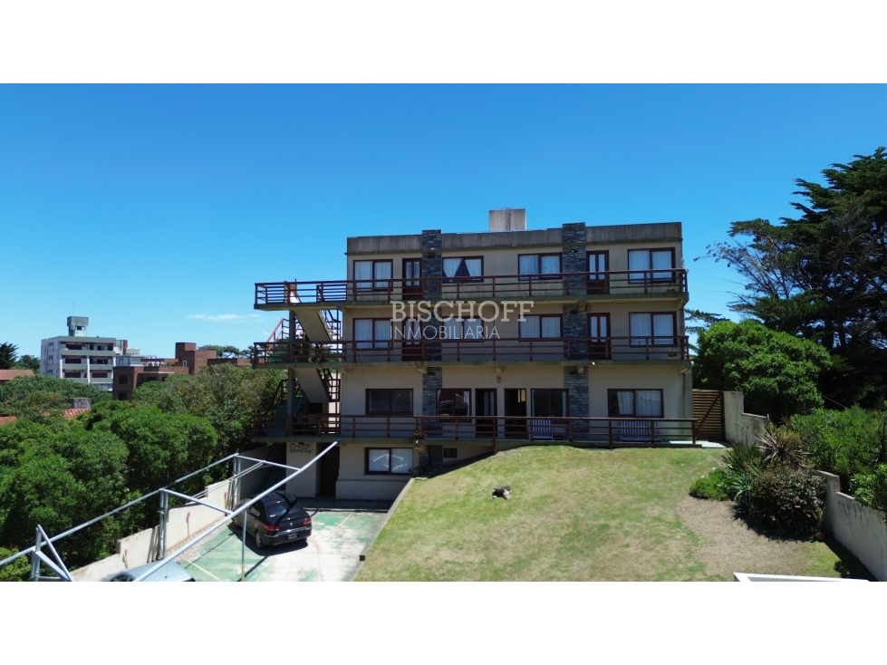 EXCELENTE DEPARTAMENTO DE 2 AMBIENTES, CON VISTA AL MAR