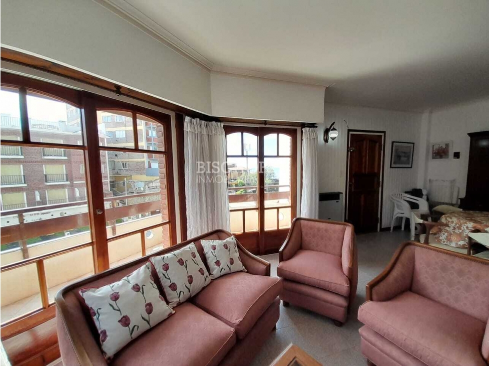 DEPARTAMENTO DE 2 AMBIENTES CON VISTA AL MAR Y COCHERA — foto 4