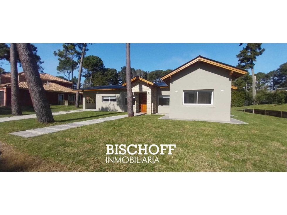 Venta Casa a estrenar en Pinamar Barrio Los Álamos