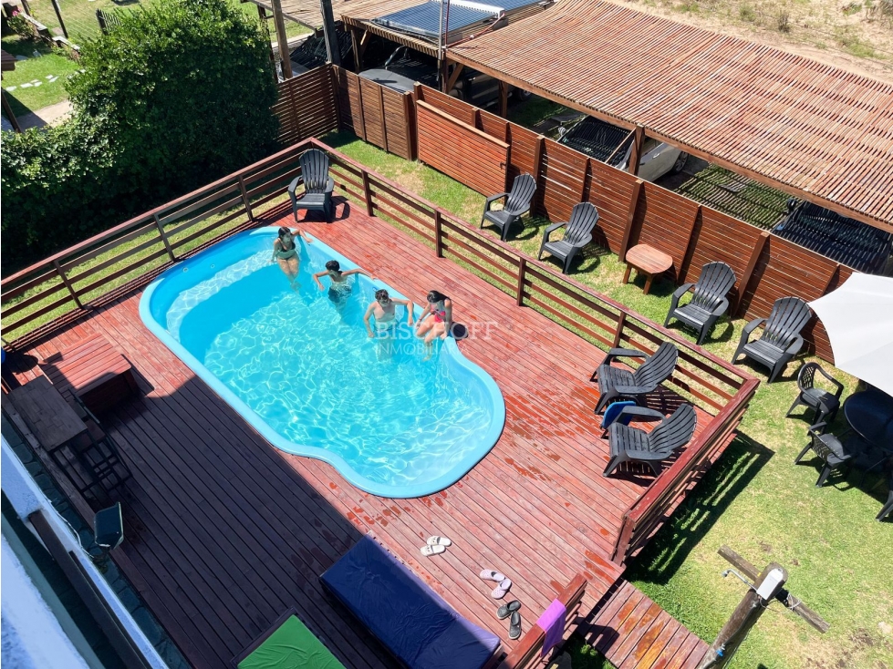 COMPLEJO DE 12 DEPARTAMENTOS CON PISCINA, ESTACIONAMIENTO Y QUINCHO — foto 6