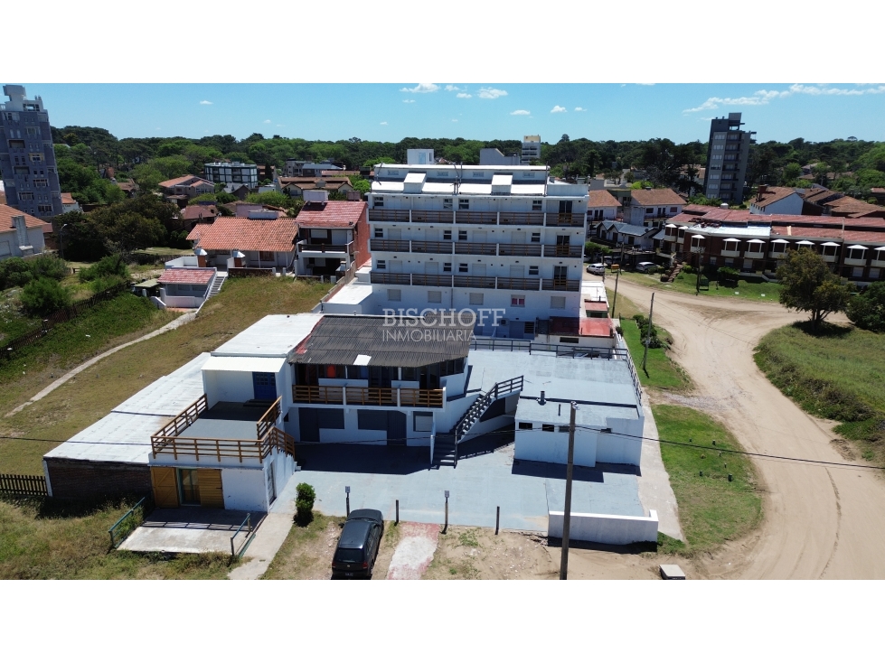VENTA EN BLOCK DE EDIFICIO CON DEPARTAMENTOS FRENTE AL MAR - 4
