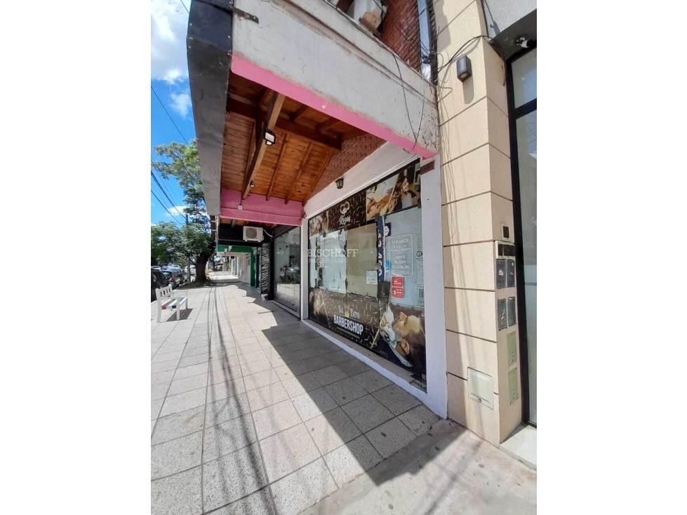 LOCAL EN VENTA SOBRE AVENIDA 3 - 2