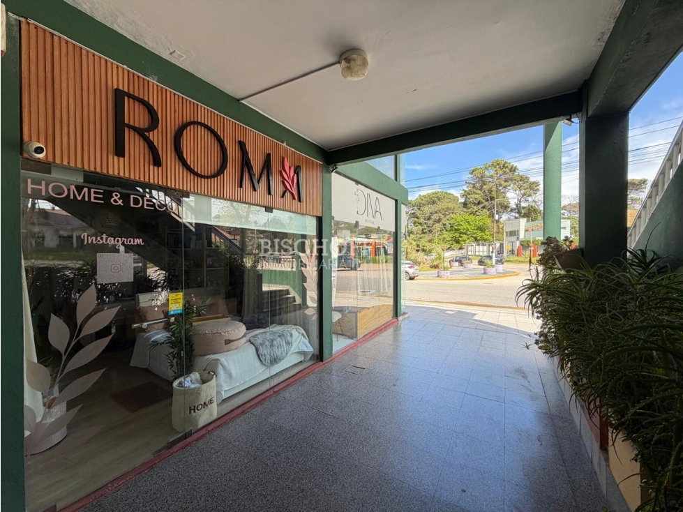 LOCAL EN VENTA A METROS DE LA AVENIDA BUENOS AIRES - 3