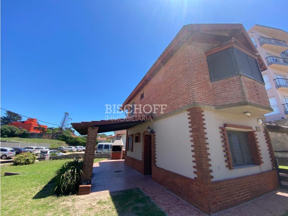 DÚPLEX DE 4 AMBIENTES, TODOS LOS SERVICIOS A MTRS DEL MAR — foto 2