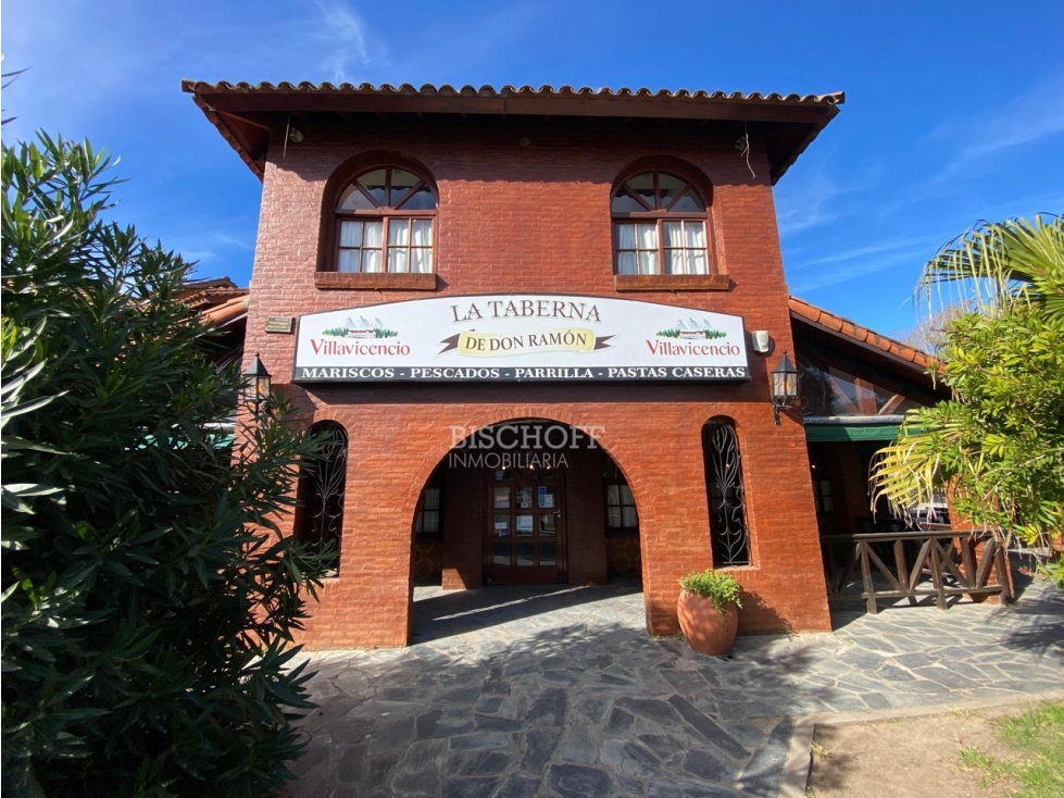 EXCELENTE LOCAL GASTRONOMICO EN ESQUINA, SOBRE AVENIDA 3 - 2