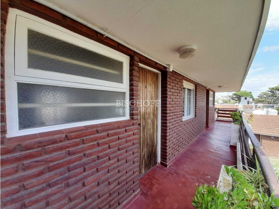 DEPARTAMENTO DE 2 AMBIENTES CON BALCON - 4