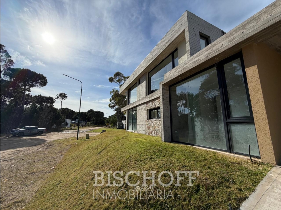 CASA EN VENTA A ESTRENAR | BARRIO ÁLAMOS - 2