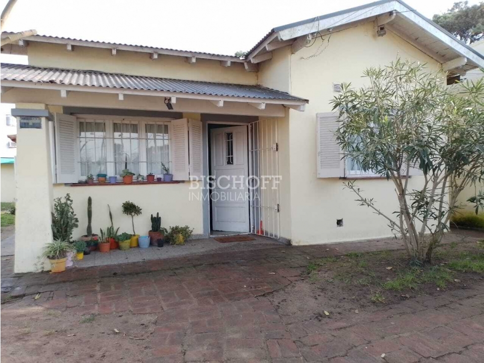 VENTA EN BLOCK, CHALET 3 AMB + 8 HABITACIONES CON BAÑO PRIVADO. - 3