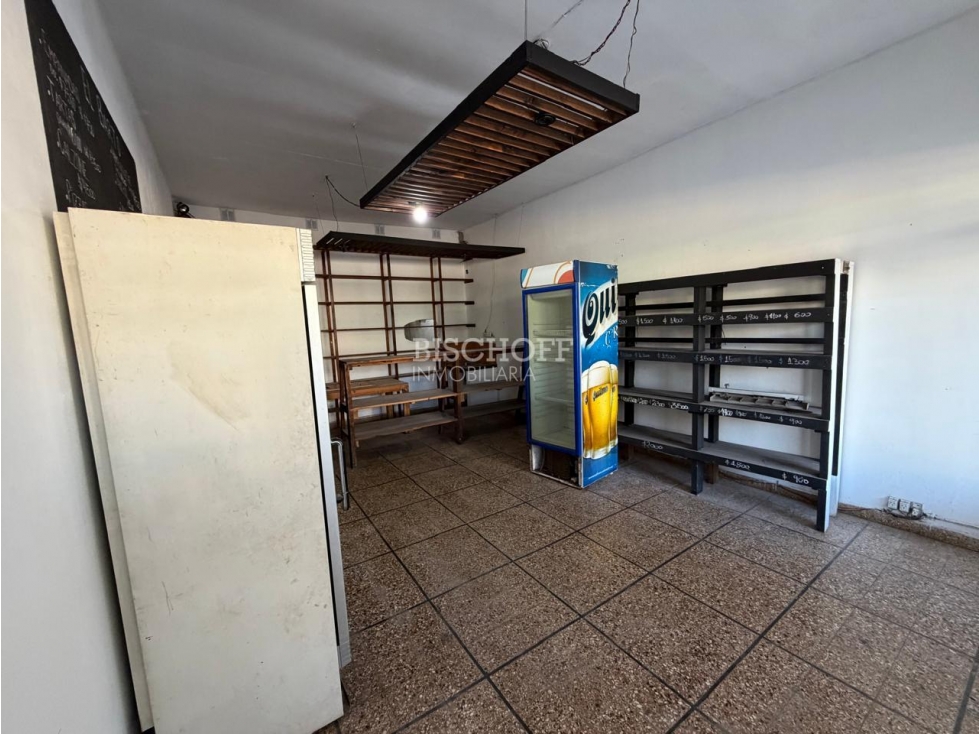 OPORTUNIDAD EN VILLA GESELL, LOCAL COMERCIAL CON VIVIENDA — foto 6