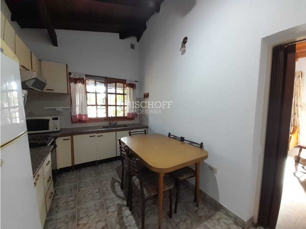 CASA 3 AMBIENTES, LAVADERO, COCHERA CUBIERTA. AMPLIO JARDÍN. — foto 5