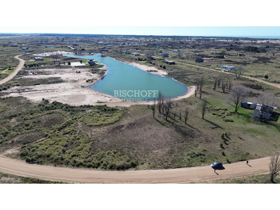 EXCELENTE TERRENO EN BARRIO PRIVADO - 2