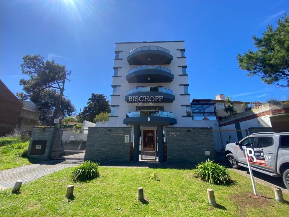 DEPARTAMENTO DE 2 AMBIENTES CON VISTA AL MAR Y COCHERA. — foto 4