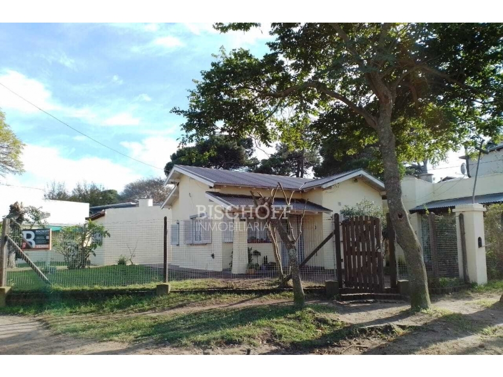 VENTA EN BLOCK, CHALET 3 AMB + 8 HABITACIONES CON BAÑO PRIVADO. - 1