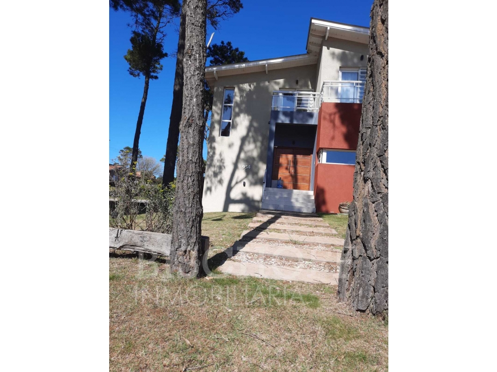 VENTA CASA DE 6 AMB EN BARRIO ALAMOS — foto 4