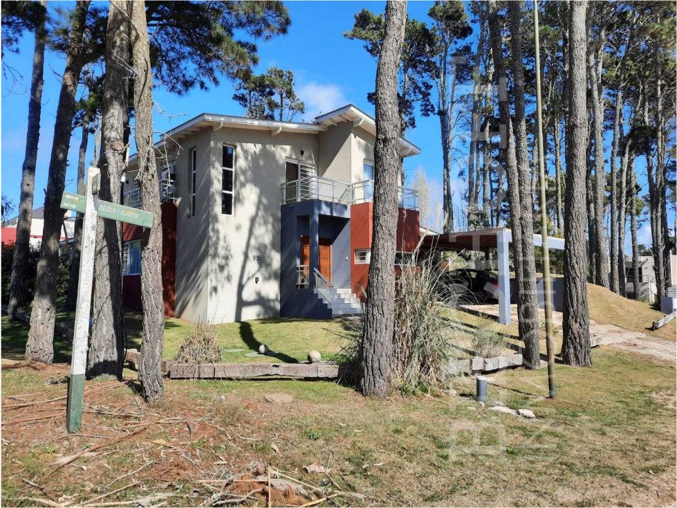 VENTA CASA DE 6 AMB EN BARRIO ALAMOS — foto 2