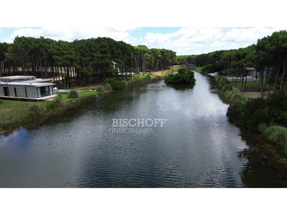 VENTA DE LOTE SOBRE 3ER LINEA DE MAR EN VILLAROBLES - 6