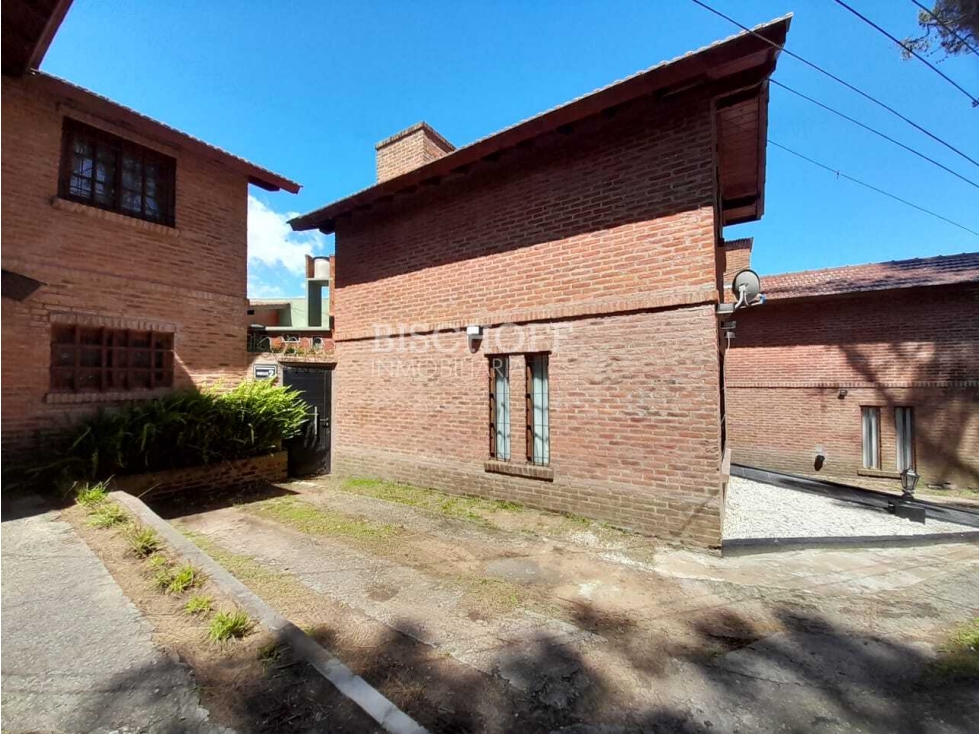 DUPLEX 3 AMBIENTES, ESTACIONAMIENTO Y PATIO PROPIO CON PARRILLA. - 3