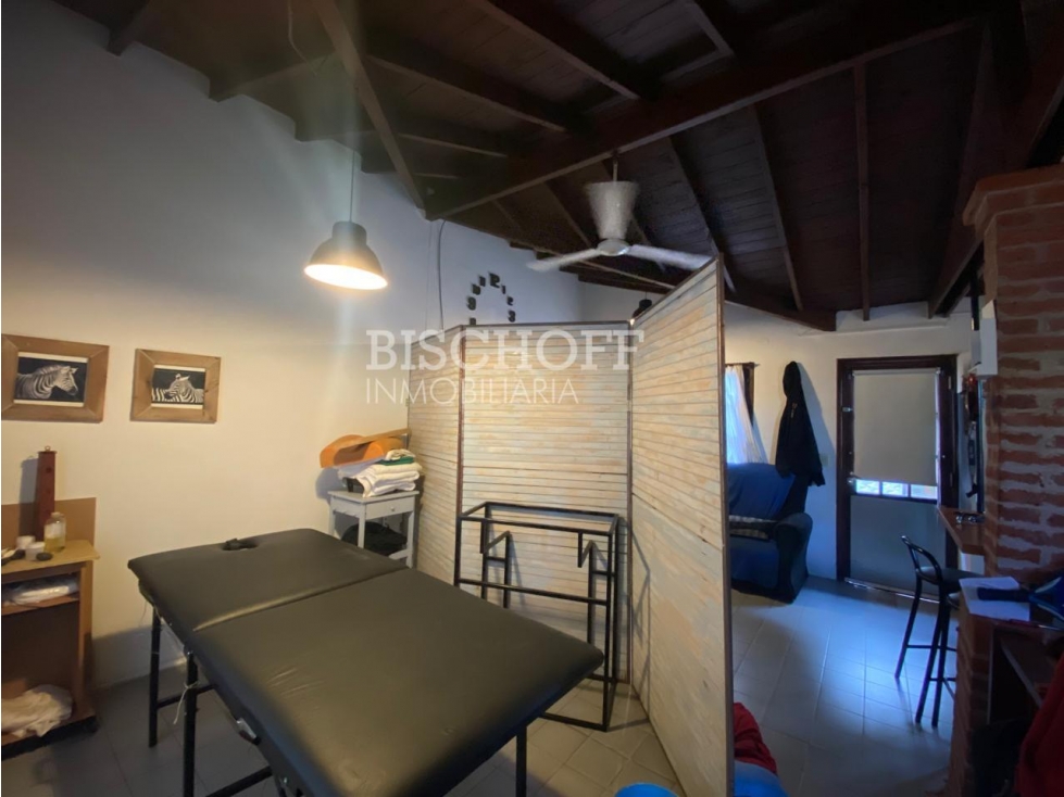 CASA DE 2 AMBIENTES CON COCHERA, TODOS LOS SERVICIOS — foto 4