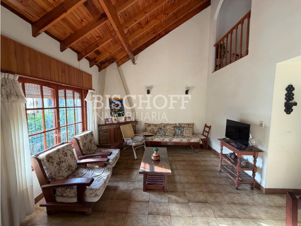 CASA EN PH 4 AMBIENTES, TODOS LOS SERVICIOS. — foto 3