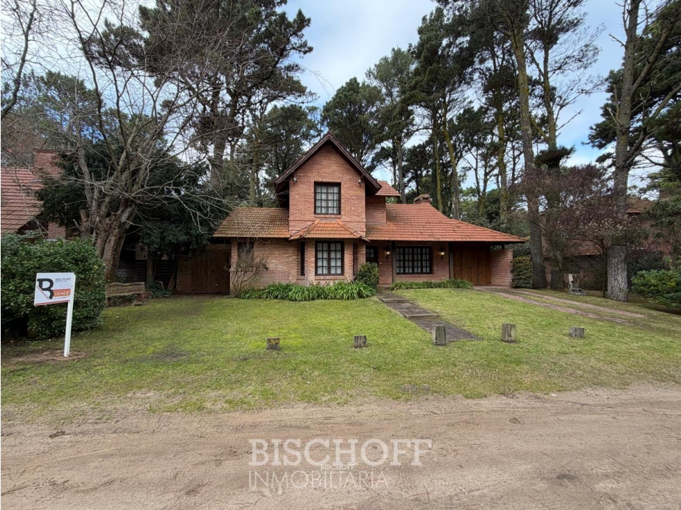 VENTA DE CASA EN BARRIO GOLF PINAMAR - 2