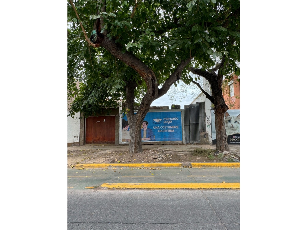 ¡ATENCIÃN INVERSORES! Lote en venta en la 5ta SecciÃ³n - Mendoza - 2