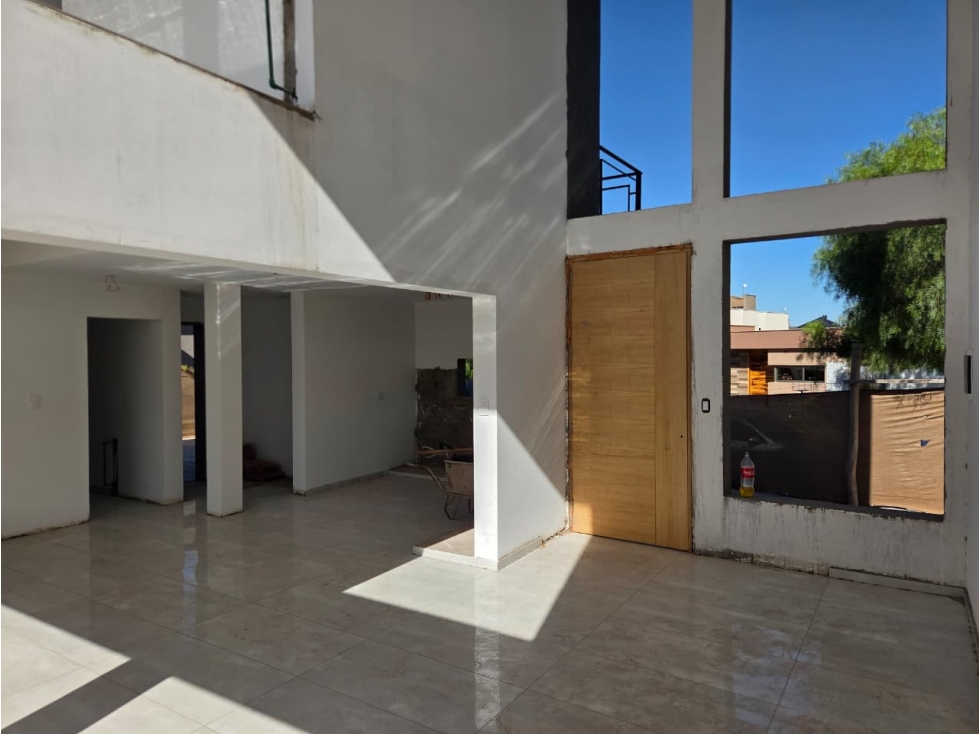 Casa en venta en Barrio Privado Lomas de Russell - Maipú - 3