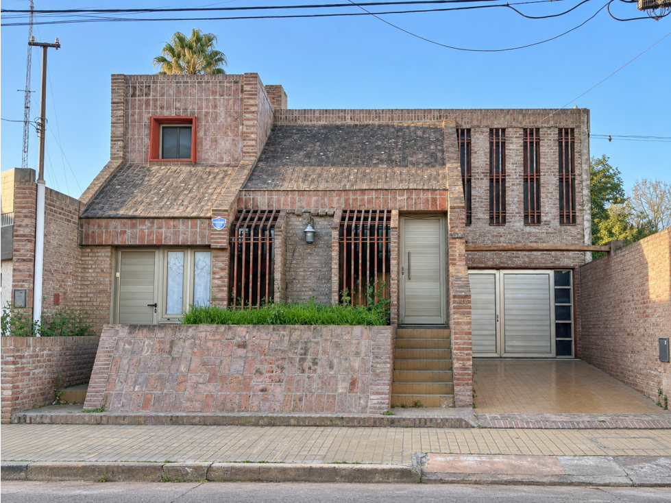 Casa en Venta - 3 dormitorios - Centro