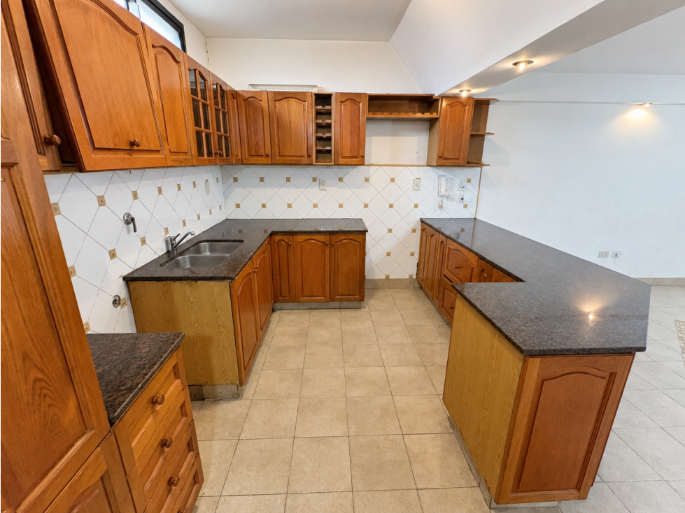 Casa en Venta - 3 dormitorios - Centro - 4