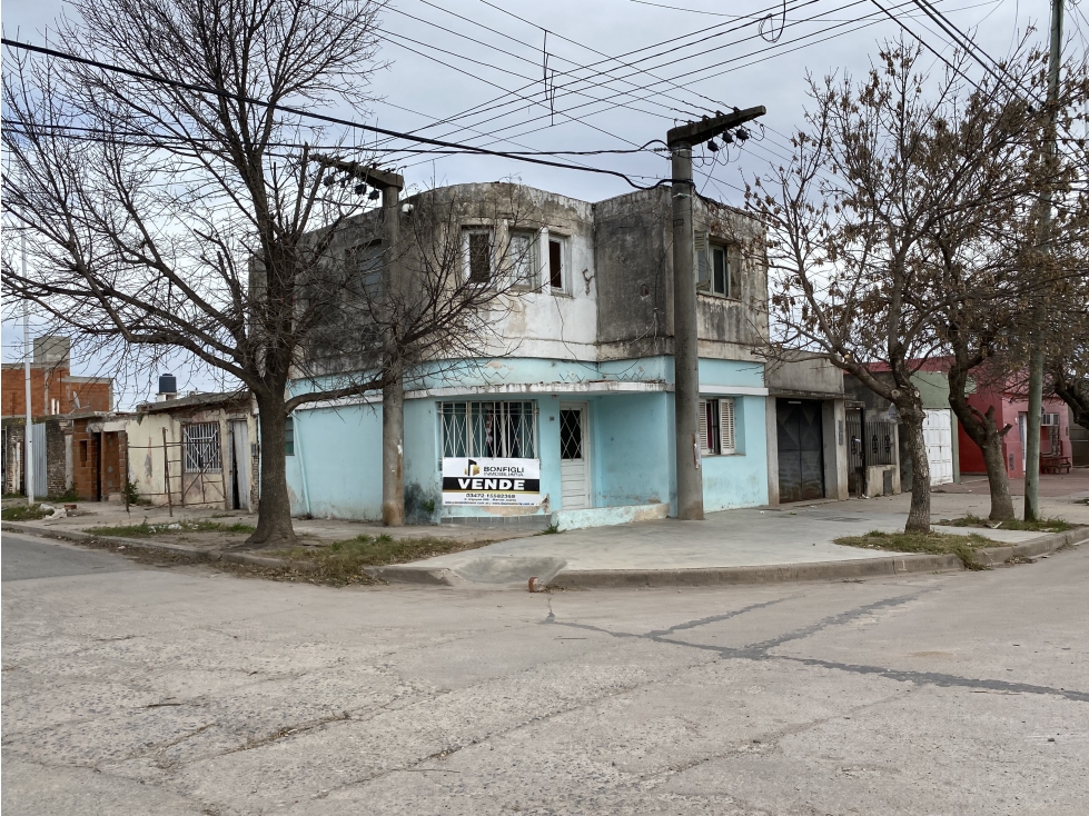 Oportunidad de Inversión! Casa + Deptos en Venta - 2