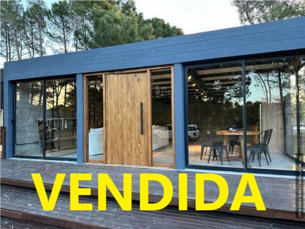 Excelente Casa en Barrio Deportivo 1- Costa Esmeralda.