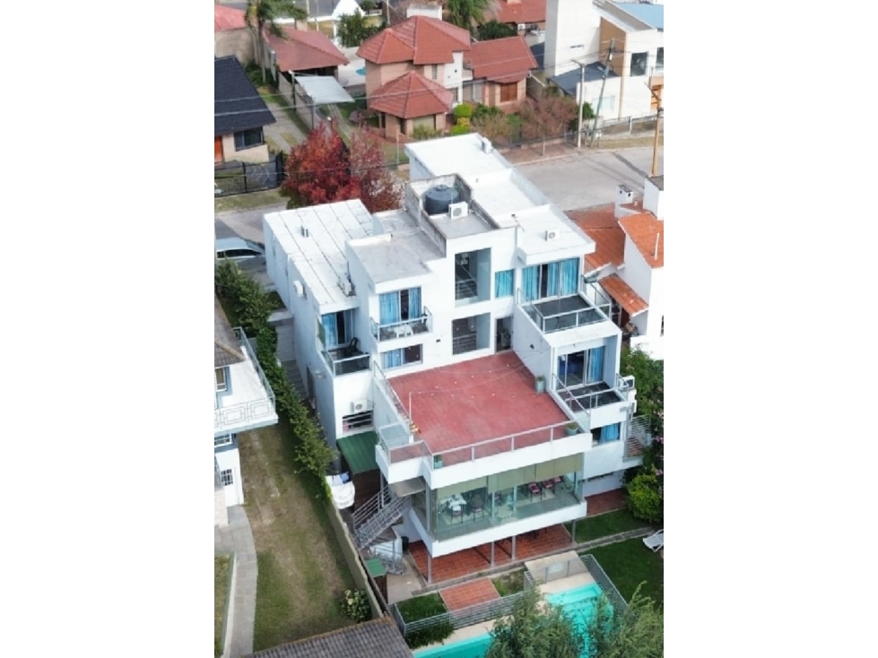 Importante propiedad a la venta en Carlos Paz - 2