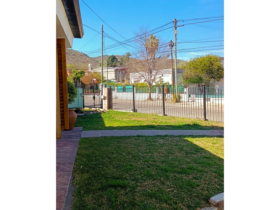 Hermosa casa en Villa Carlos Paz + 2 departamentos — foto 4