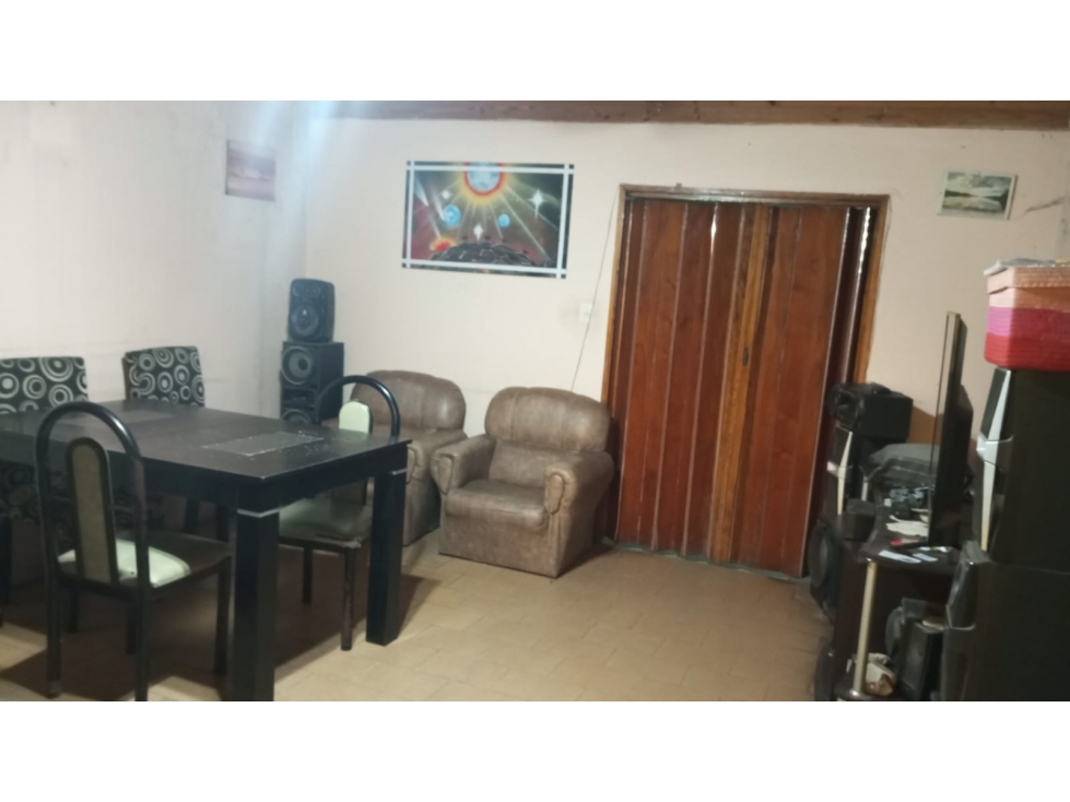 CASA EN RAFAEL CASTILLO — foto 5
