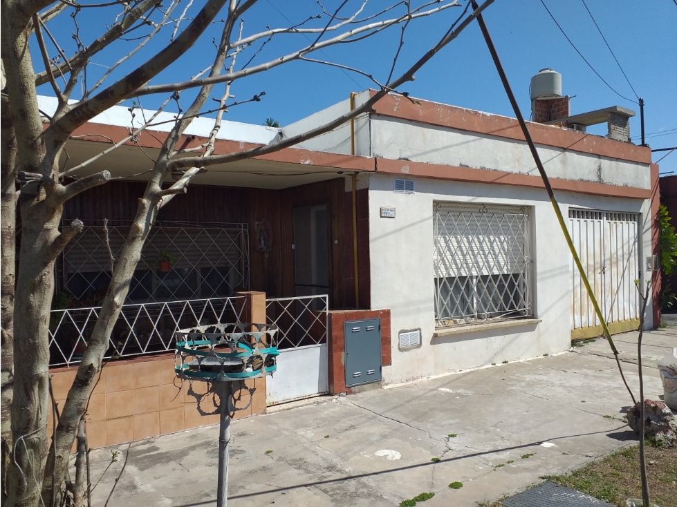 CASA Y DEPTO CALLE ABDALA - 1