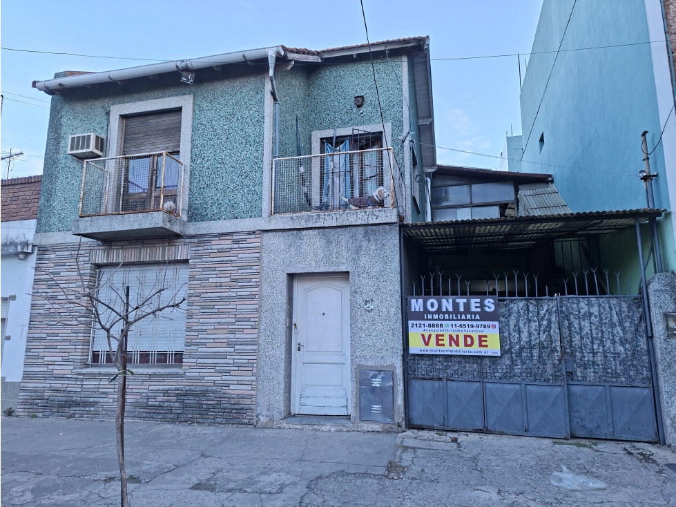 CASA Y 2 DEPTOS. CALLE D. ALIGHIERI - 1