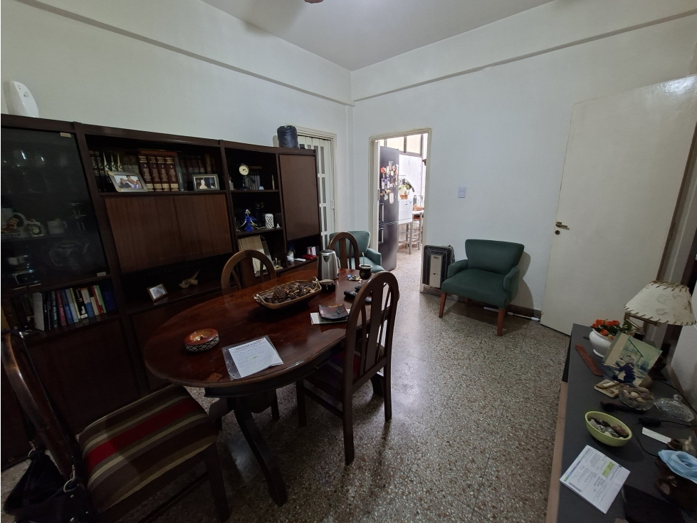 DEPARTAMENTO SOBRE AV. SEGUI - 2