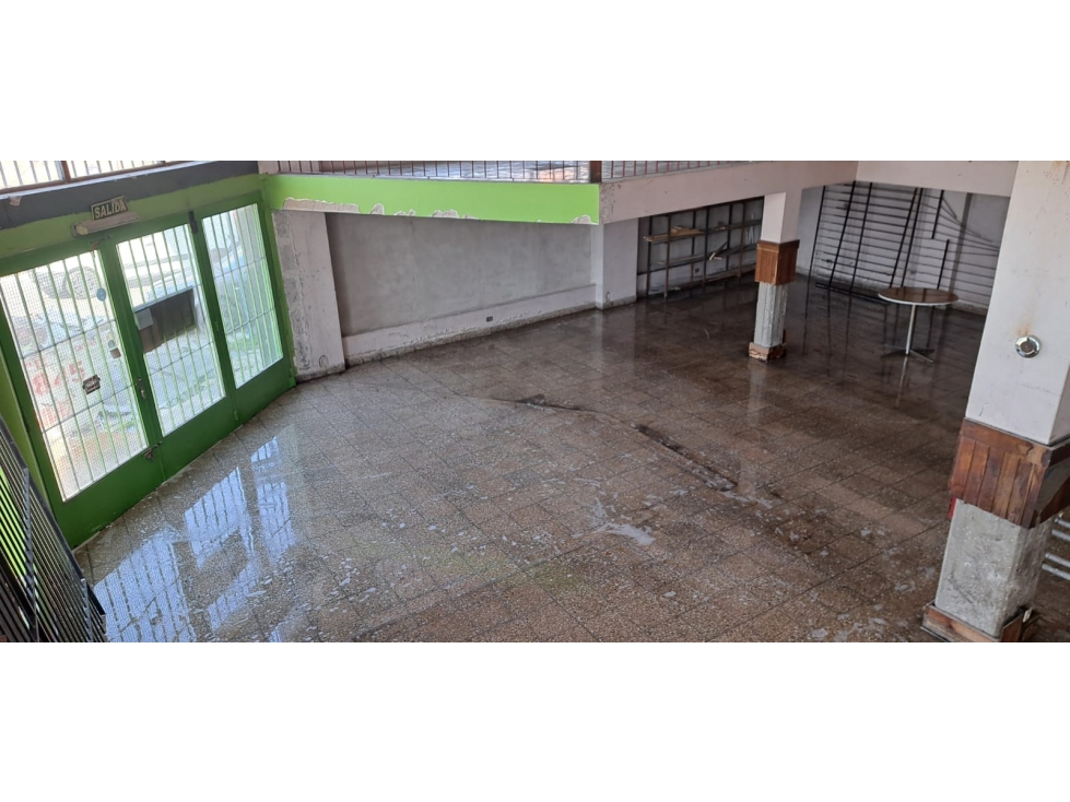 2 LOCALES Y DEPTOS EN PLANTA ALTA - 2